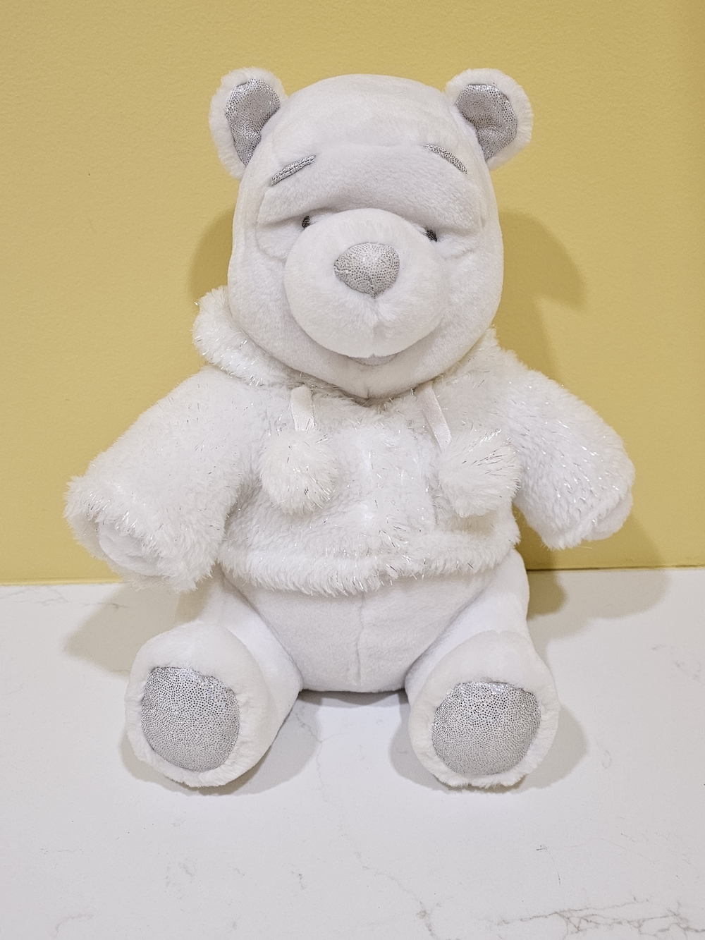 Disney Store Pooh
Snowflake Plush
